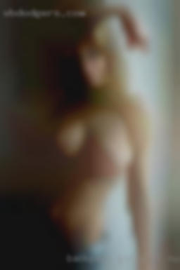 Backpage girls vigina and pussy IL nude woman.