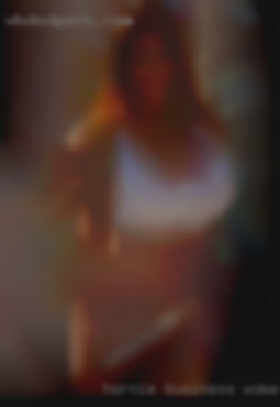 Hornie business women & shemale Tiff nude.