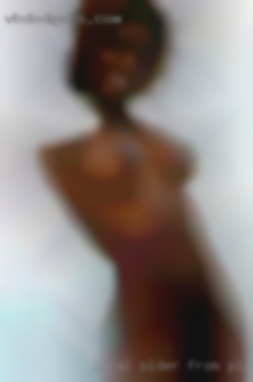 Local older naked women on beach from Plainview, Arkansas.