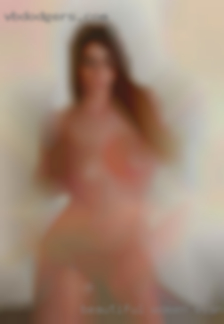 Beautiful women getting nude hidden Evansville, IN.